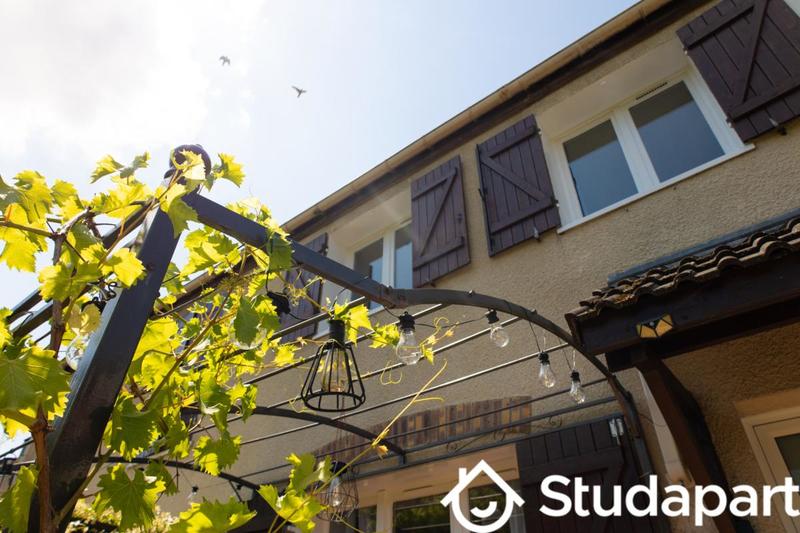 Chambre - 9 m² - 1 pièce