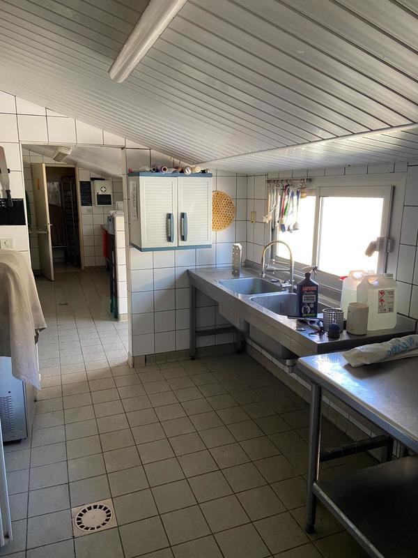 Local commercial - 685 m²