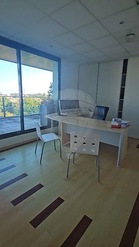 Bureau - 114 m² - 6 pièces