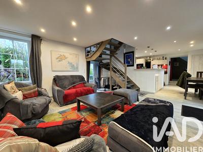 Maison - 152 m² - 7 pièces