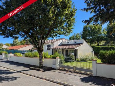 Maison traditionnelle - 107 m² - 5 pièces