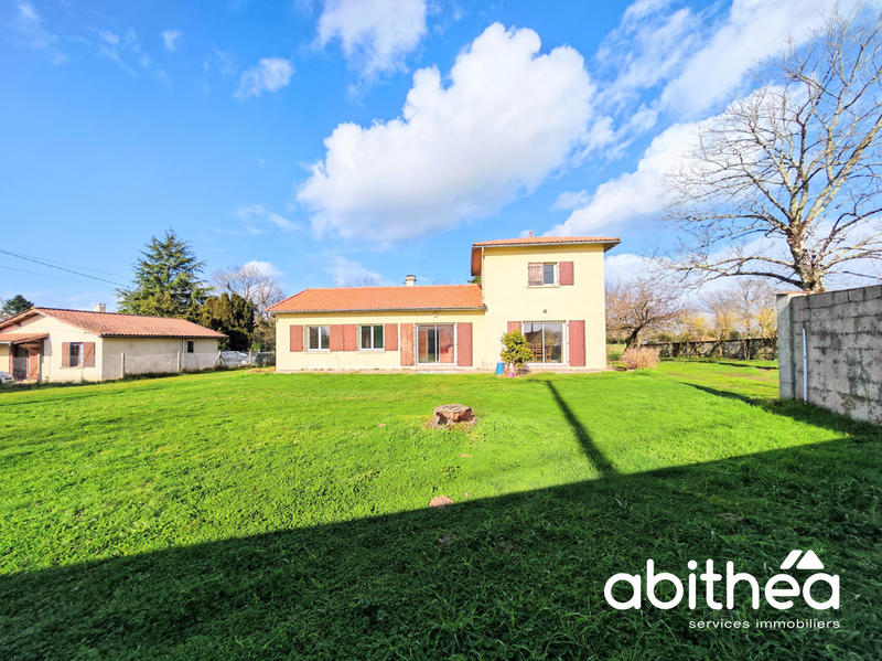 Maison - 140 m² - 5 pièces