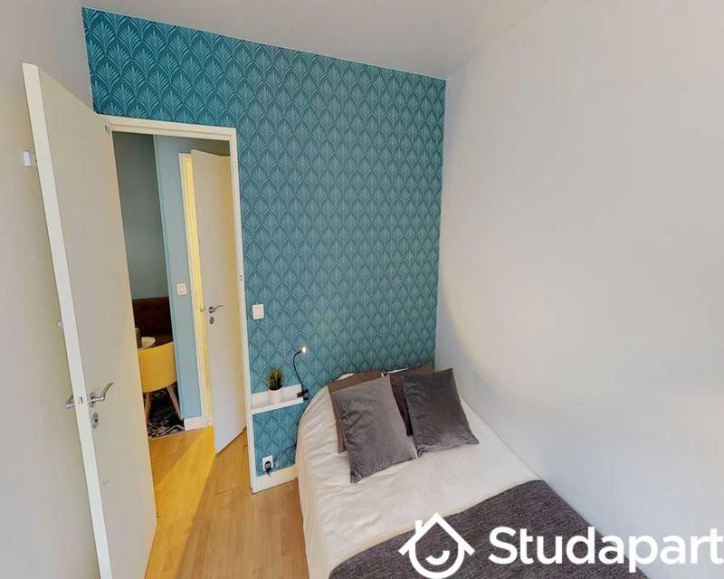 Chambre - 70 m² - 1 pièce