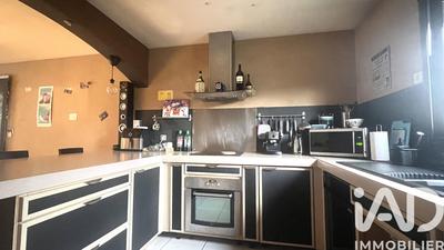 Maison - 99 m² - 4 pièces