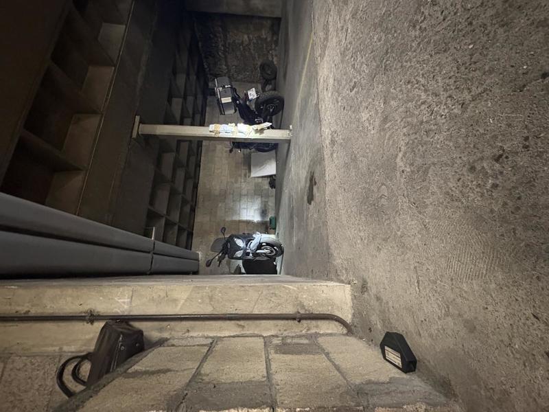 Parking / Garage - 12 m²