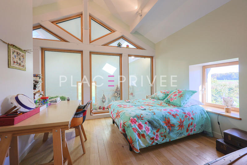 Maison - 300 m² - 12 pièces