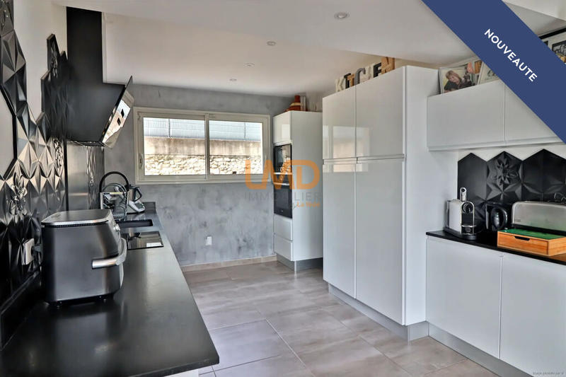 Villa - 171 m² - 8 pièces