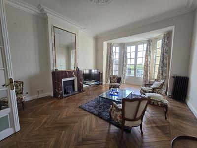 Maison bourgeoise - 330 m² - 10 pièces