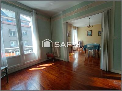 Appartement - 97 m² - 4 pièces