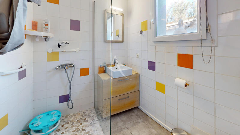 Maison - 210 m² - 6 pièces