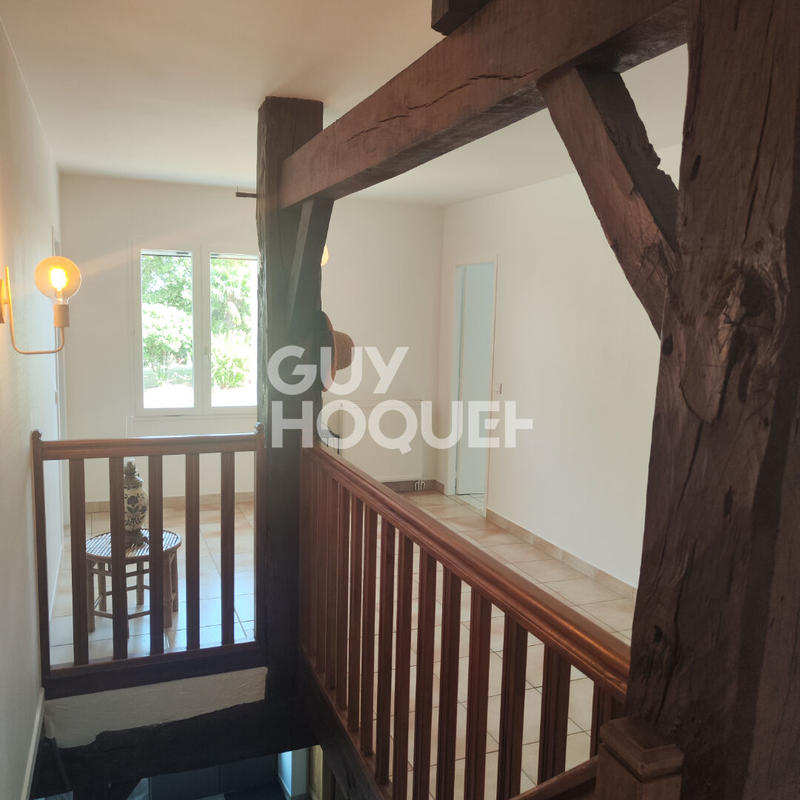 Maison - 210 m² - 215 pièces