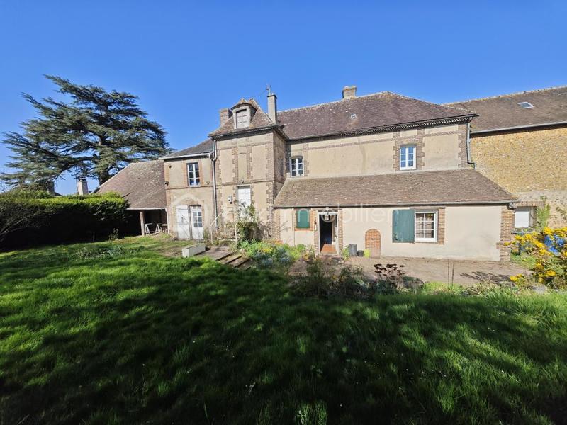 Maison - 211 m² - 9 pièces