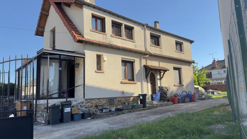 Maison - 140 m² - 6 pièces