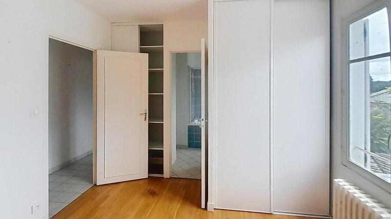 Appartement - 92 m² - 5 pièces