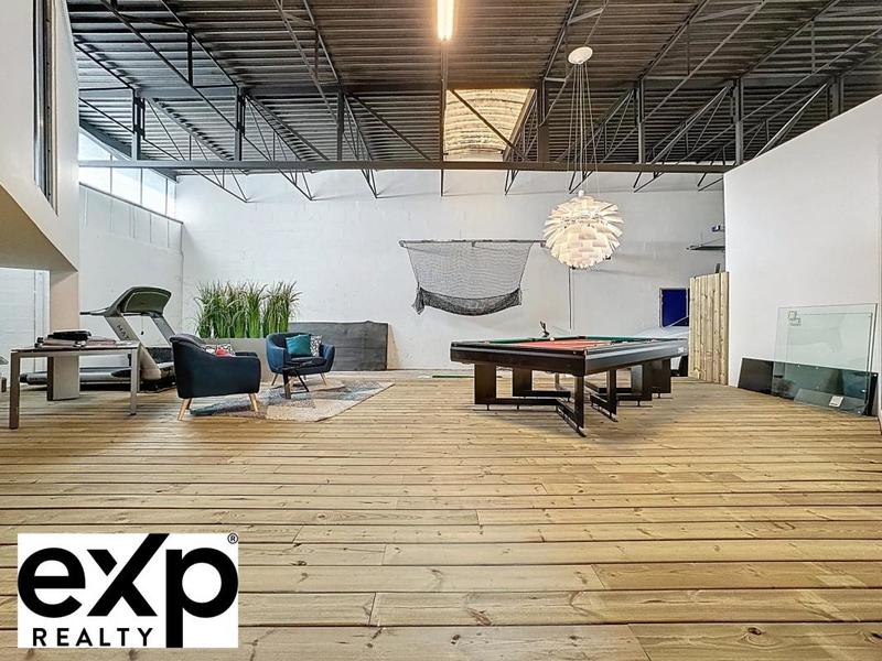 Loft - 494 m² - 10 pièces