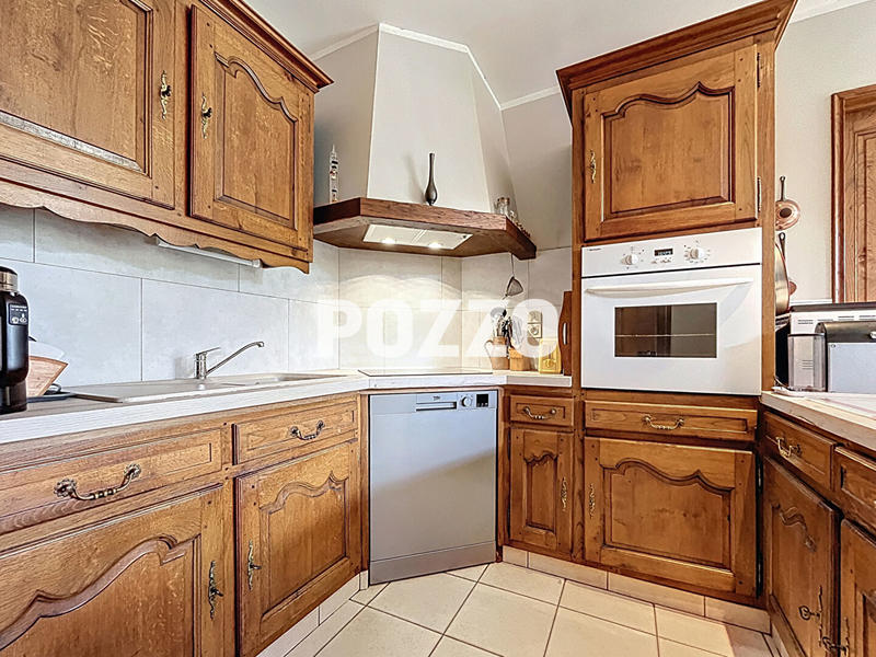 Maison - 207 m² - 10 pièces