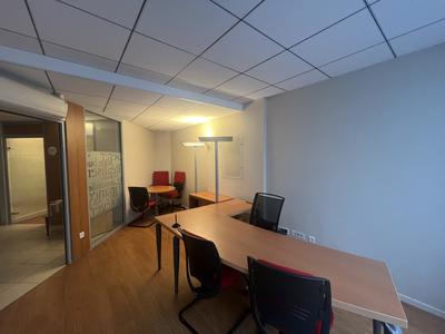 Local d'activités - 232 m²