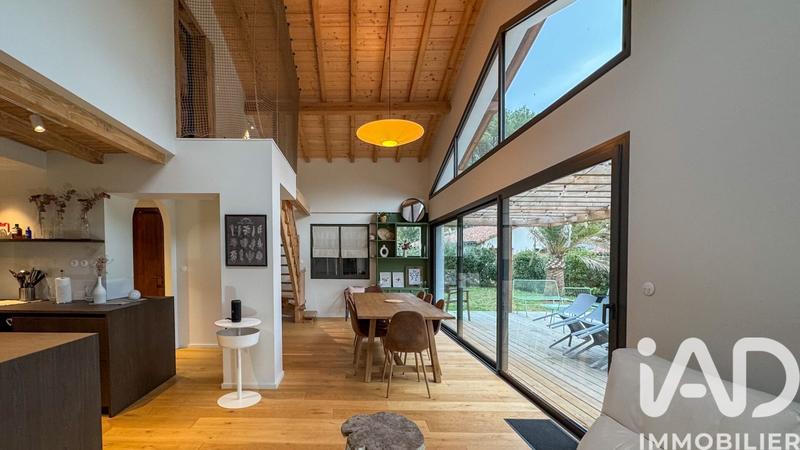 Maison - 170 m² - 7 pièces