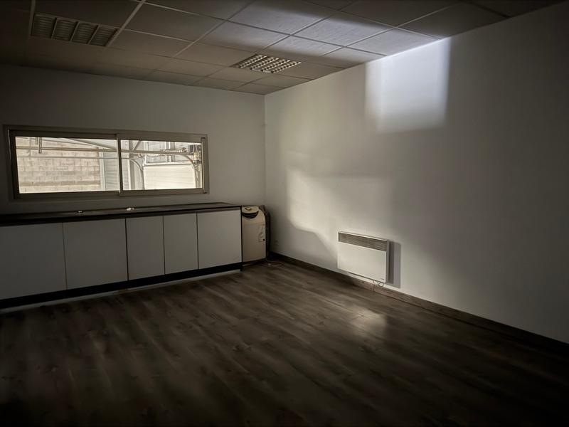 Bureau - 544 m² - 7 pièces