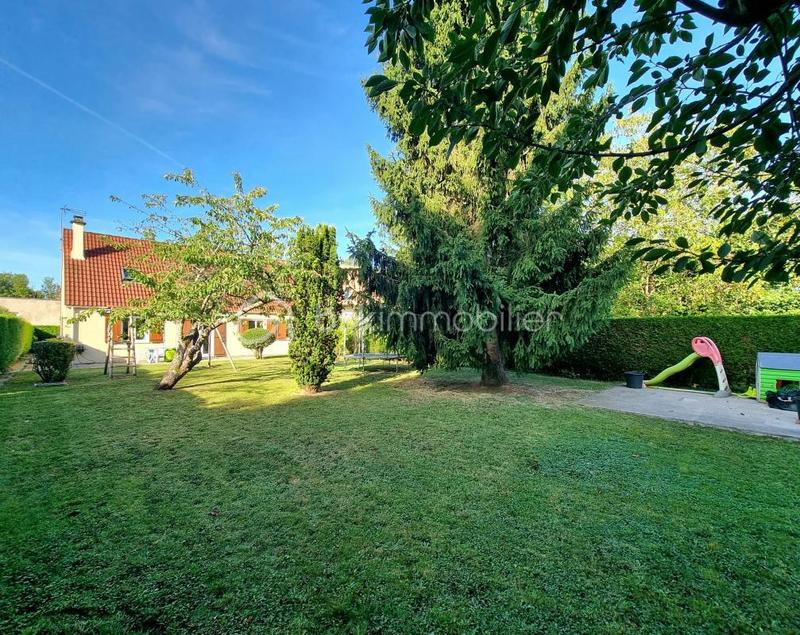 Maison traditionnelle - 128 m² - 5 pièces