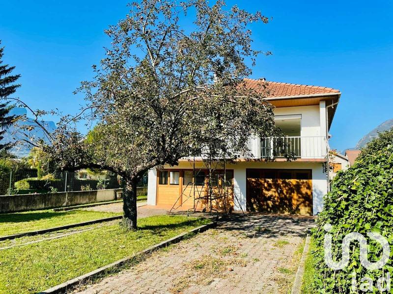 Maison - 82 m² - 5 pièces