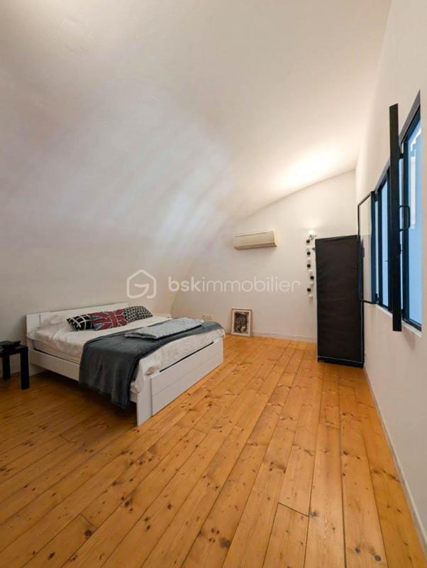 Loft - 95 m² - 4 pièces
