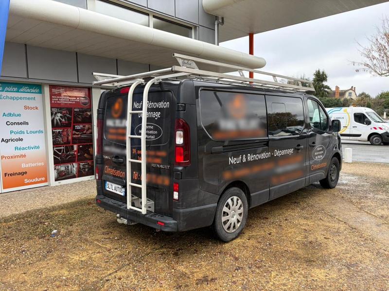 Renault Trafic III Van 2.0 Dci 200 Ch 6 places Tva Recuperable Garantie Mois / Reprise Possible