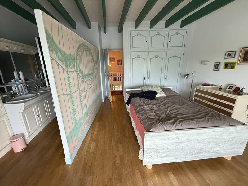 Maison - 259 m² - 7 pièces