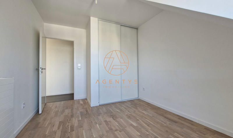 Appartement - 80 m² - 4 pièces