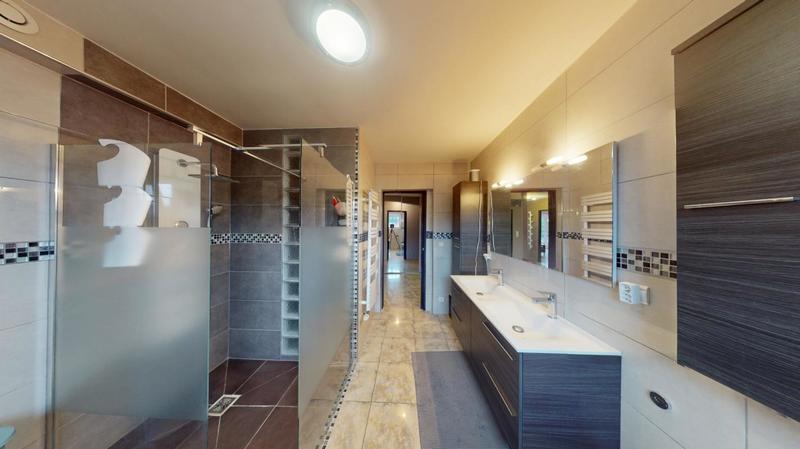 Loft - 150 m² - 5 pièces