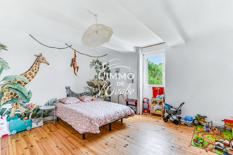 Maison - 282 m² - 8 pièces