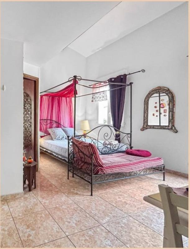 Mas - 280 m² - 14 pièces