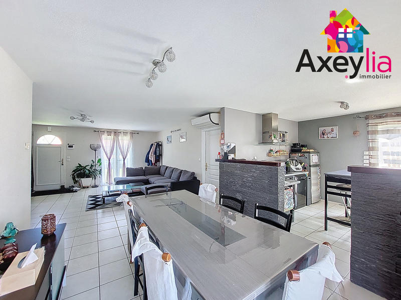 Maison - 102 m² - 6 pièces