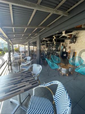 Fonds de commerce - Magasins - 178 m²