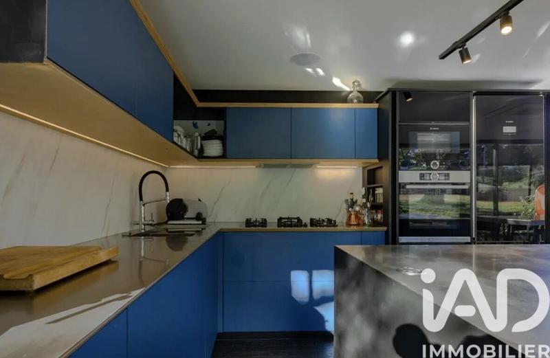 Appartement - 97 m² - 2 pièces