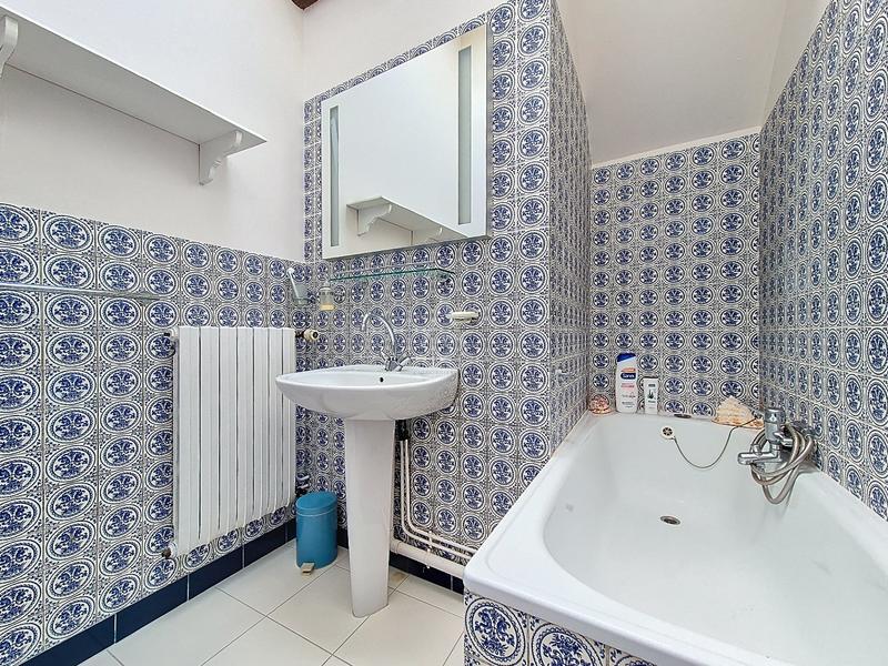 Maison - 575 m² - 16 pièces