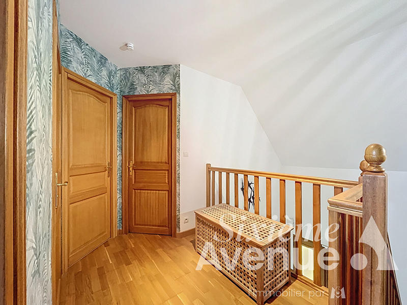 Maison - 143 m² - 6 pièces