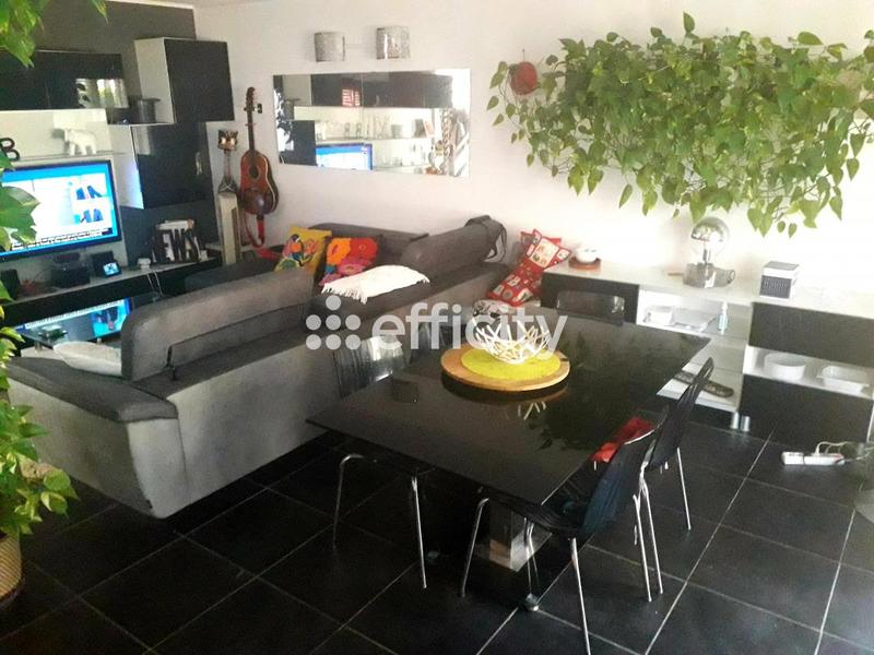 Maison - 87 m² - 5 pièces