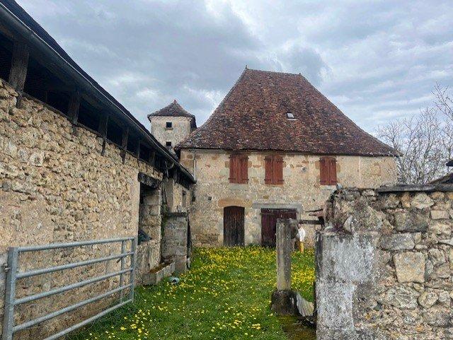 Maison - 307 m² - 5 pièces