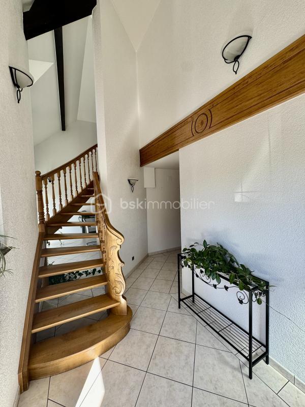 Maison - 187 m² - 6 pièces