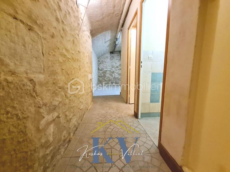 Studio - 86 m² - 5 pièces