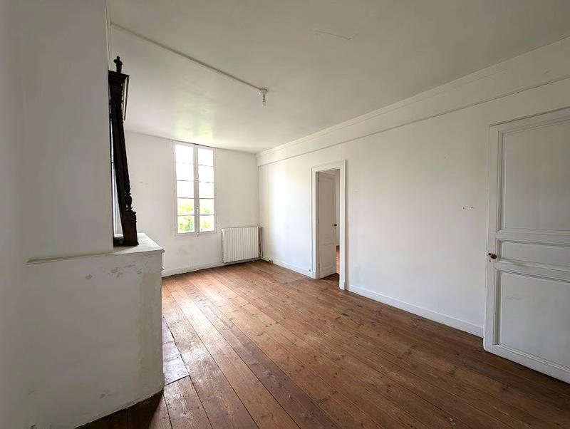 Maison - 250 m² - 7 pièces