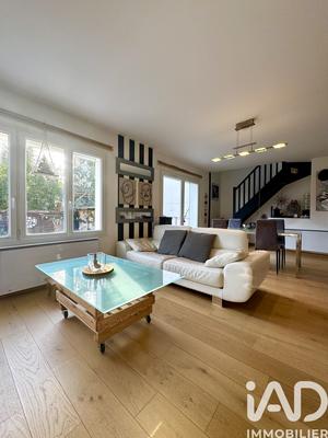 Maison - 90 m² - 4 pièces