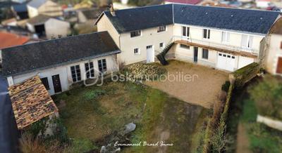 Maison traditionnelle - 180 m² - 5 pièces