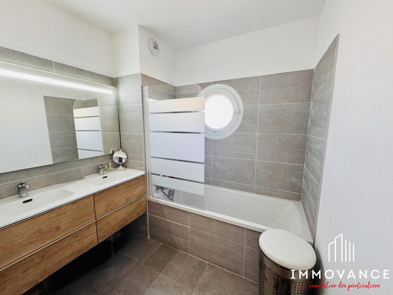 Appartement - 105 m² - 4 pièces