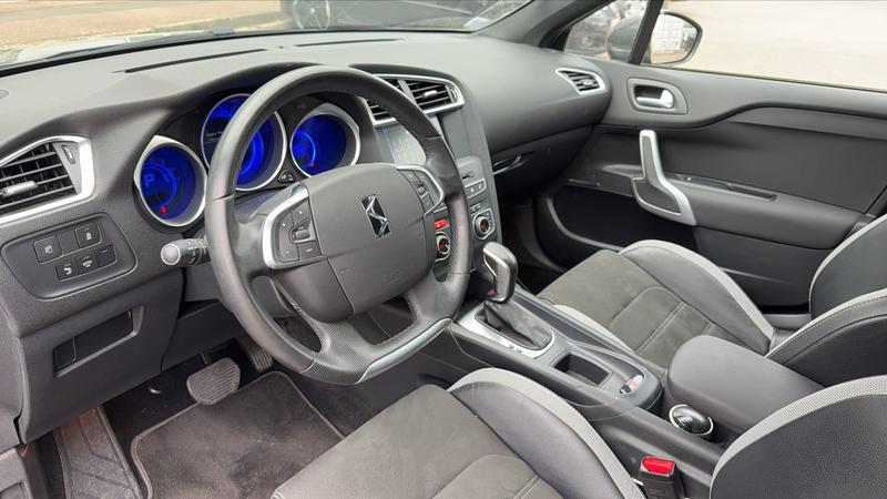 Ds Ds 4 1.6 Thp 165 Eat6 So Chic