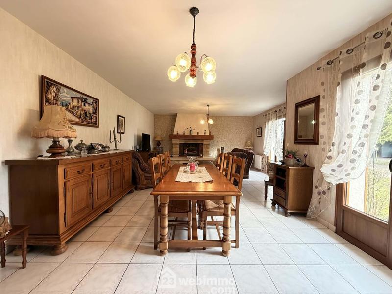 Maison - 203 m² - 9 pièces