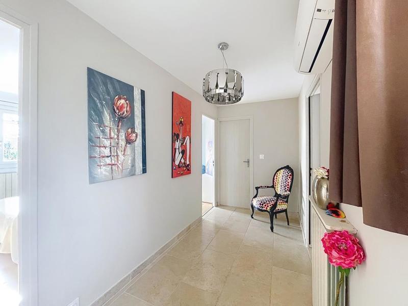 Villa - 153 m² - 6 pièces