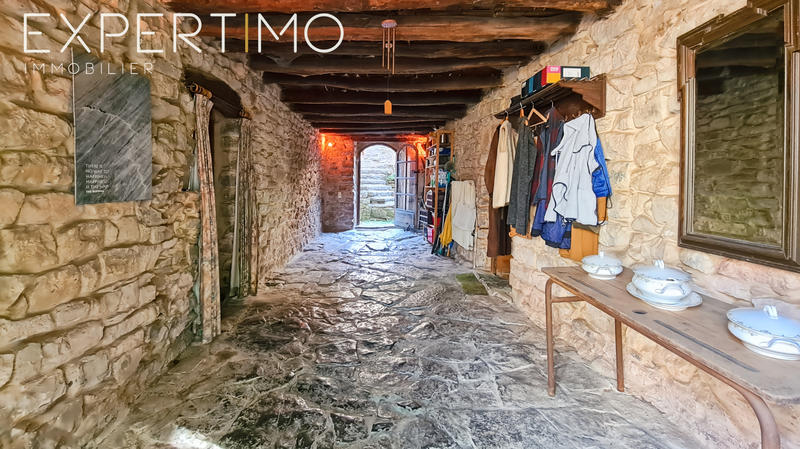 Maison - 160 m² - 9 pièces