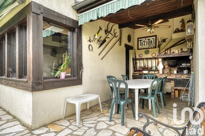 Maison - 93 m² - 5 pièces